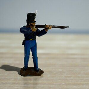 Vintage Toy Soldier Figurine - Possibly Marx Waterloo Regiment Reissue